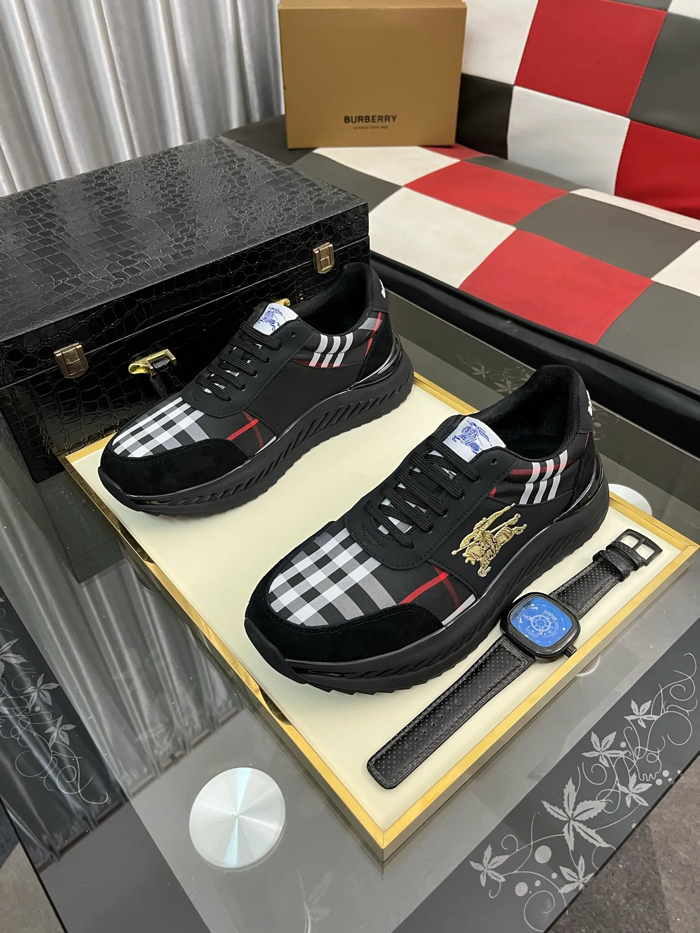 Men's shoes 💰458⌚️⌚️BURBERRY Regular size: 38-44 (casual shoes) Product materials: Selected cowhide upper, soft sheepskin lining; original outsole. 3️⃣ colors available